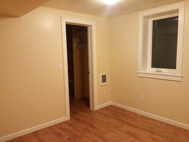 Foto del edificio - 1358 NW Hall Dr