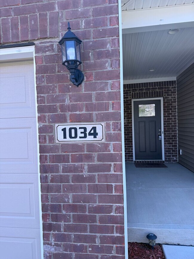 Building Photo - 3 BR/3BA | Newly Renovated Single Family Home | 1-Car Covered Parking | Gated backyard |Study and...