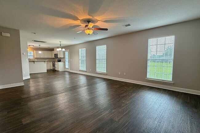 Foto del edificio - 309 Nashview Trail