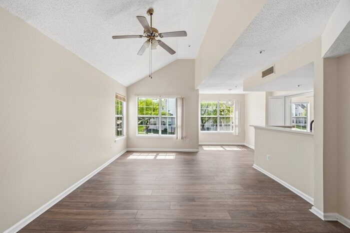 Photo - 14053 Vista Dr (Laurel, MD)