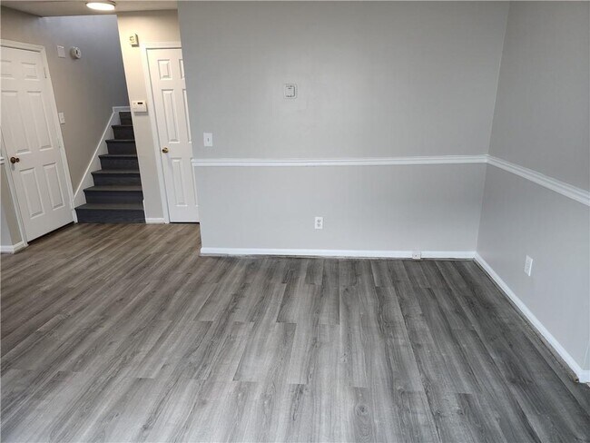 Building Photo - 2172 Asquith Ave SW