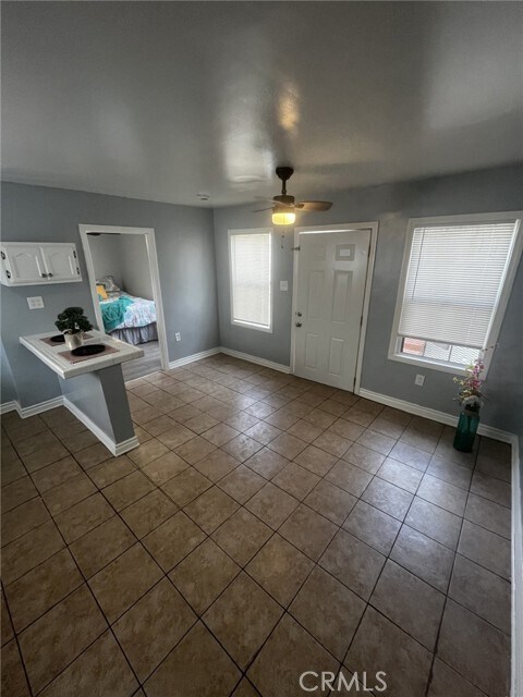 Building Photo - 4520 Normandie Ave