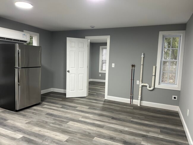 Foto del edificio - 92-98 Boswell Ave