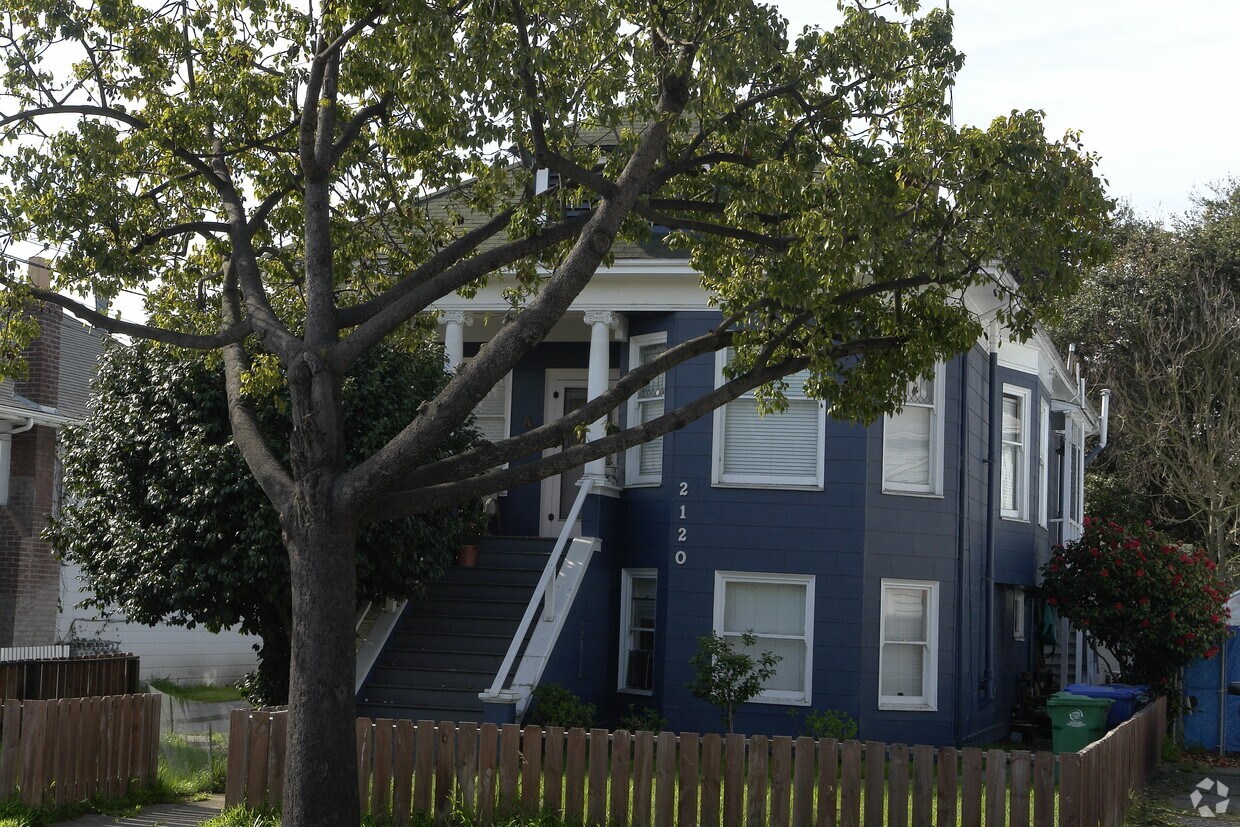 Foto principal - 2120-2122 Lincoln Ave