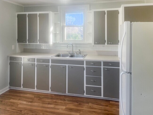 Foto del edificio - 935 E Ft Wayne St