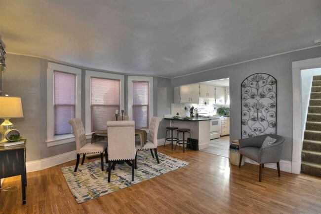 Foto del edificio - 1709 W Spofford Ave