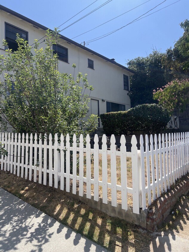 Primary Photo - 2609 Voorhees Ave.