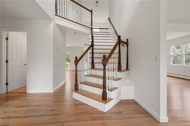 Building Photo - 43 Blue Grass Drive