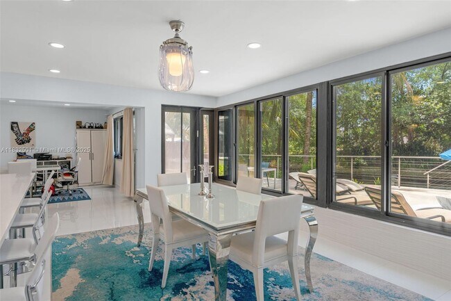 Foto del edificio - 1433 NW 8th St