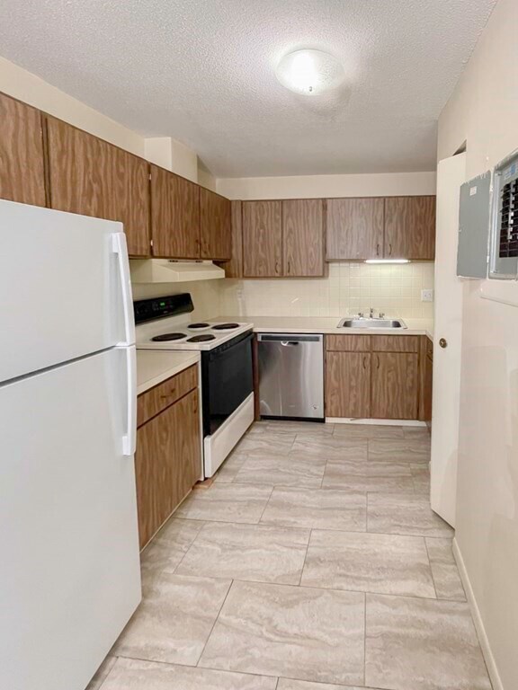 7 Thayer Pond Dr Unit 16, Oxford, MA 01537 Condo for Rent in Oxford