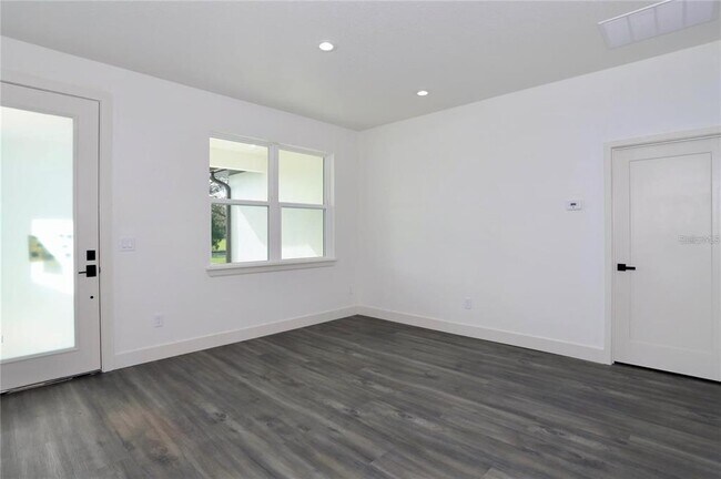 Building Photo - 1725 Gayle Ridge Dr