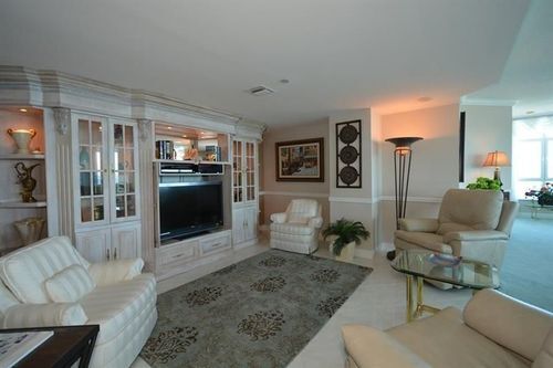 Foto del edificio - 1700 S Ocean Blvd