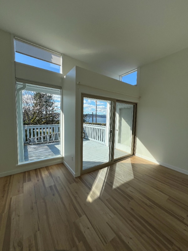 Building Photo - 611 5th St