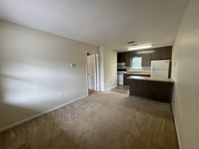 Foto del edificio - Apartment For Rent