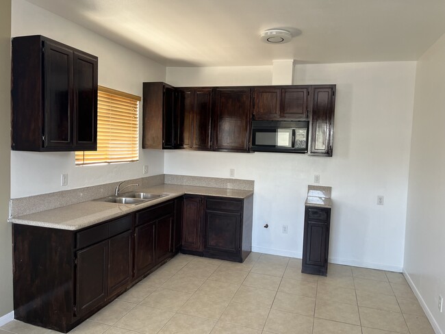 Foto del edificio - 4801 S Normandie Ave