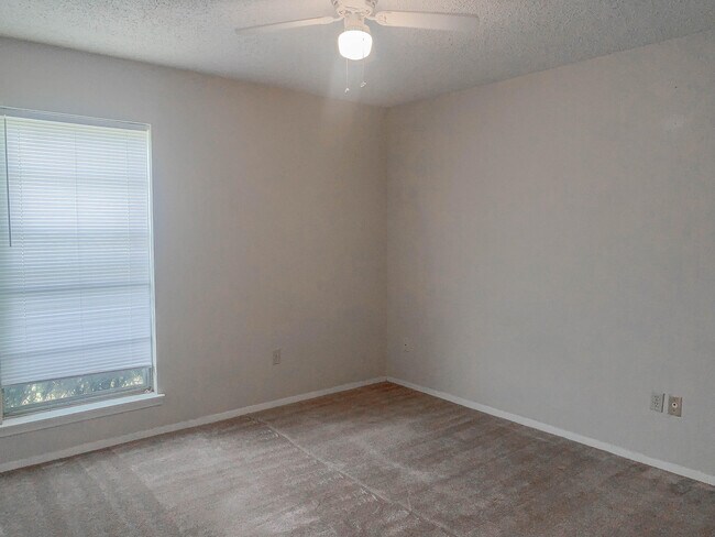 Foto del edificio - 6415 27th St