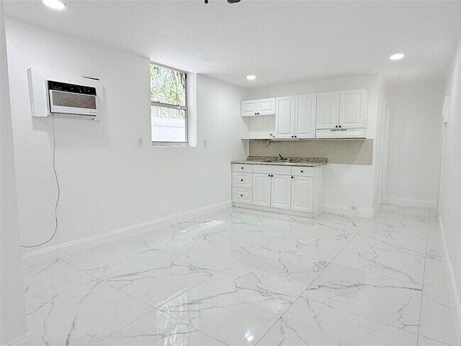 Foto del edificio - 1850 Rodman St