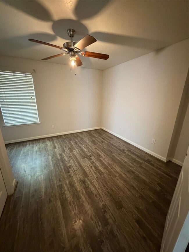 Building Photo - 125 N Forest Dr