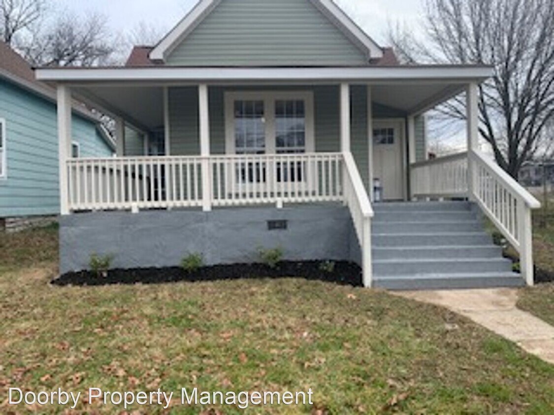 3 br, 2 bath House 1008 S Greenwood Ave House Rental in Chattanooga