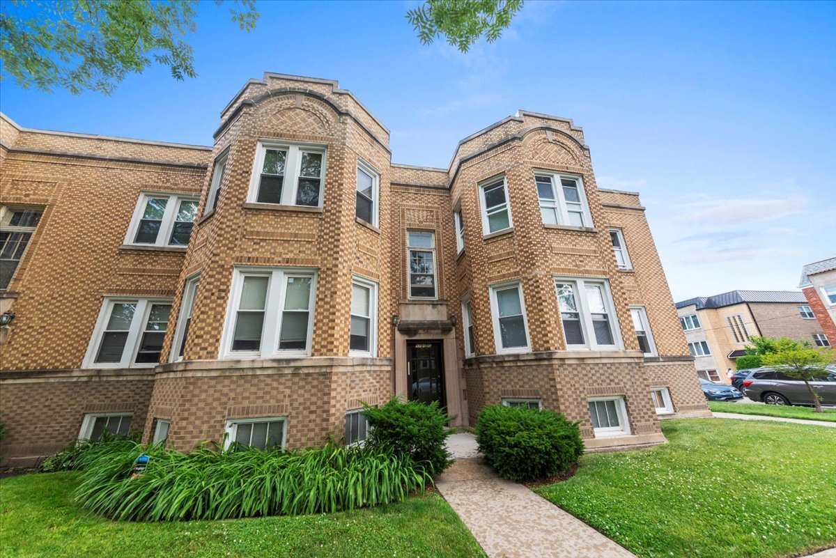 Foto principal - 5701 N Washtenaw Ave