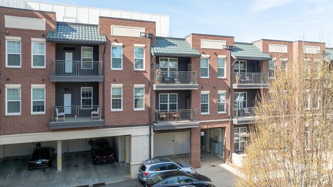 Building Photo - Langston, The