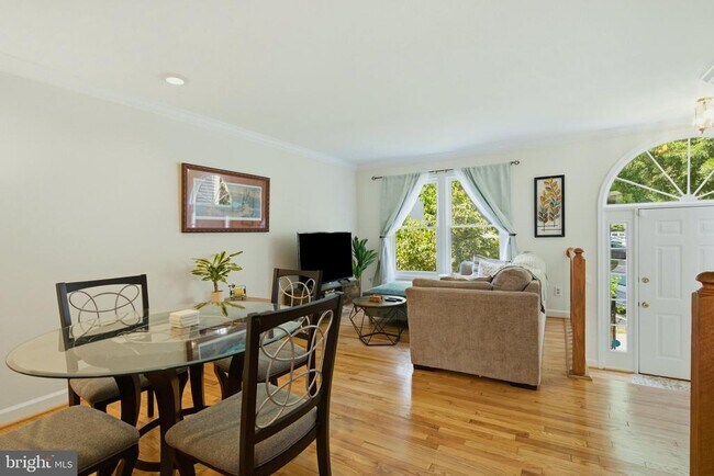 Foto del edificio - 6123 Joust Ln