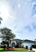 Building Photo - 1032 Fieldstone Dr