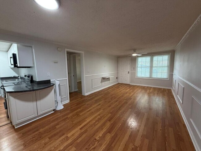 Foto del edificio - 4307 E Michigan St