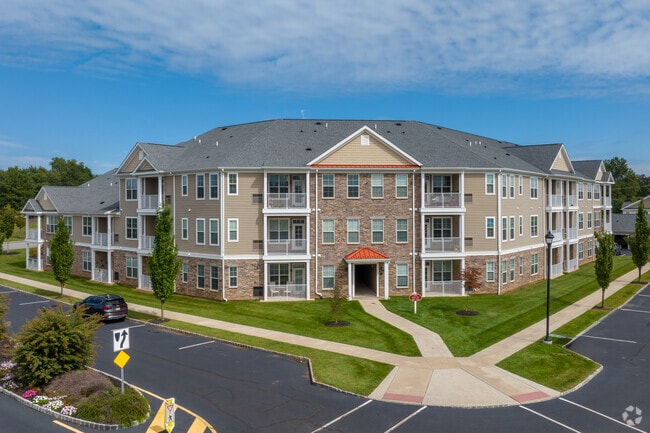 Building Photo - Westfield 41