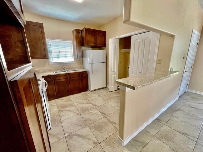 Building Photo - 4246 Dorel Dr