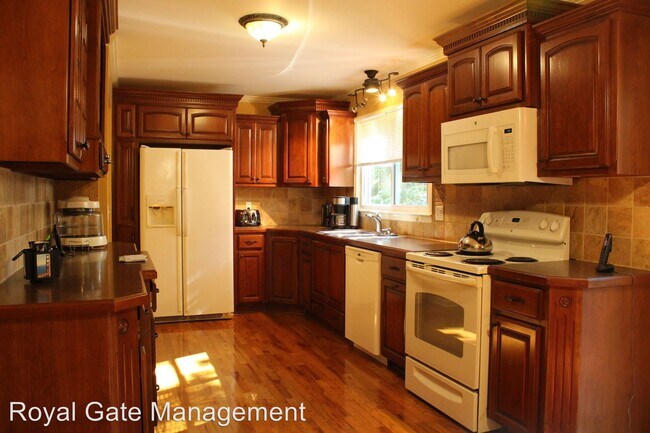Foto del edificio - 3 br, 2.5 bath House - 9423 Connell Drive