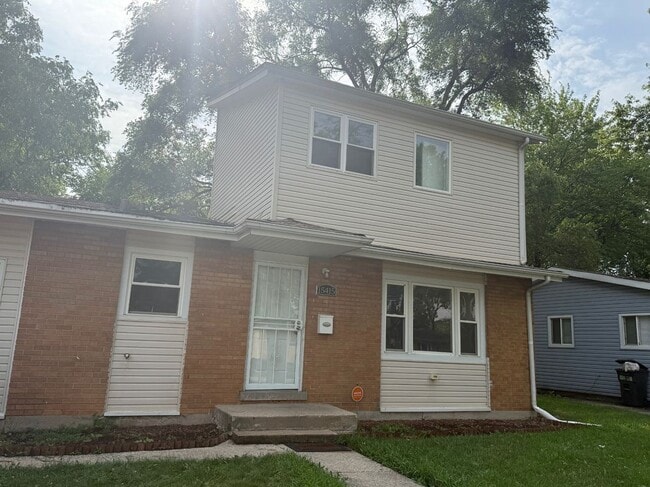 Building Photo - 15415 Dorchester Ave