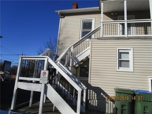 Building Photo - 2304 Woodbridge Ave