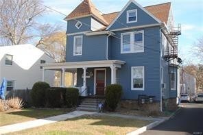 Primary Photo - 11 Oakwood Ave