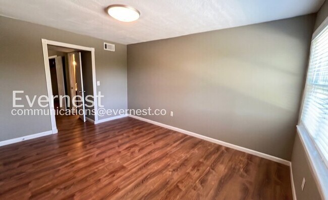 Foto del edificio - 3308 Roadrunner Trail