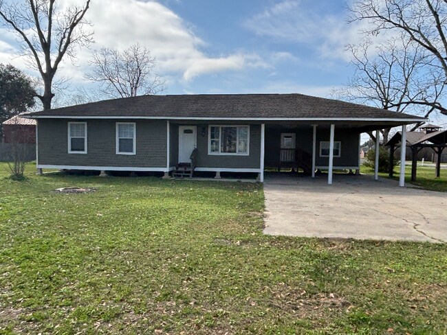 Foto del edificio - 38501 Duplessis Rd