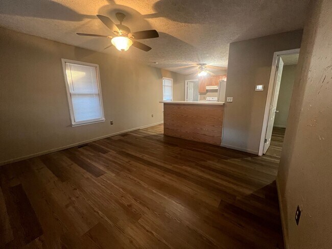 Foto del edificio - 110 S Benton St