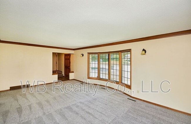 Building Photo - 2101 Pleasant St