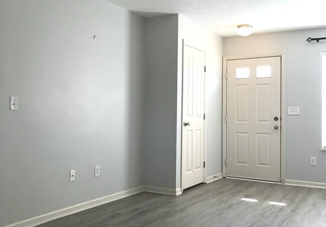 Foto del edificio - Beautiful end condo in great Powell location!!