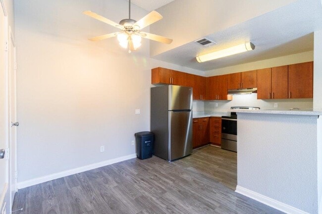 Building Photo - Waterstone at Murrieta