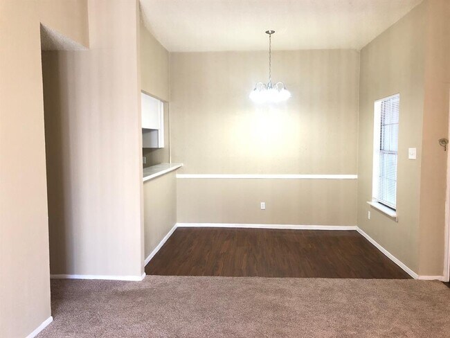 Foto del edificio - 2206 Millstone Dr