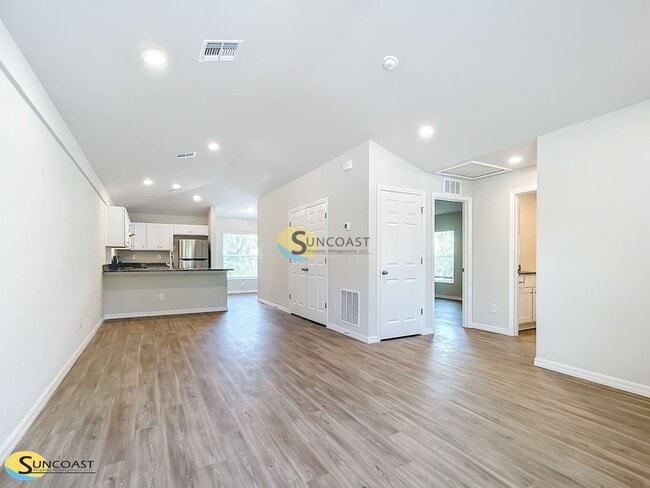 Building Photo - 3090 E Odier St