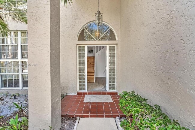 Building Photo - 2927 Bogota Ave