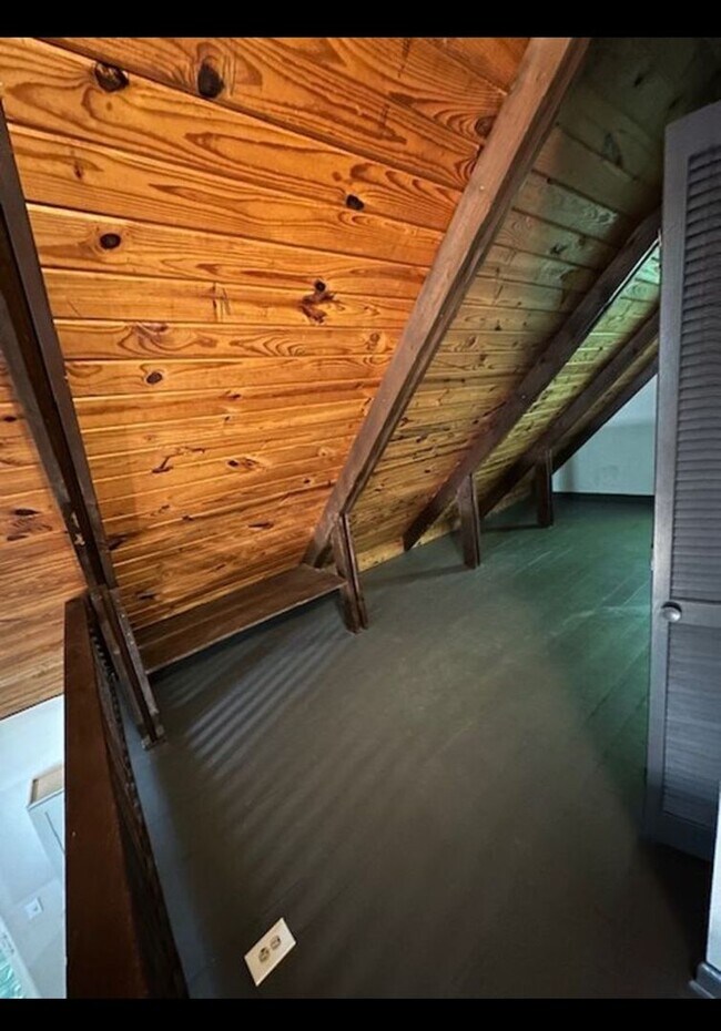 Foto del edificio - 407 Lindsay Rd