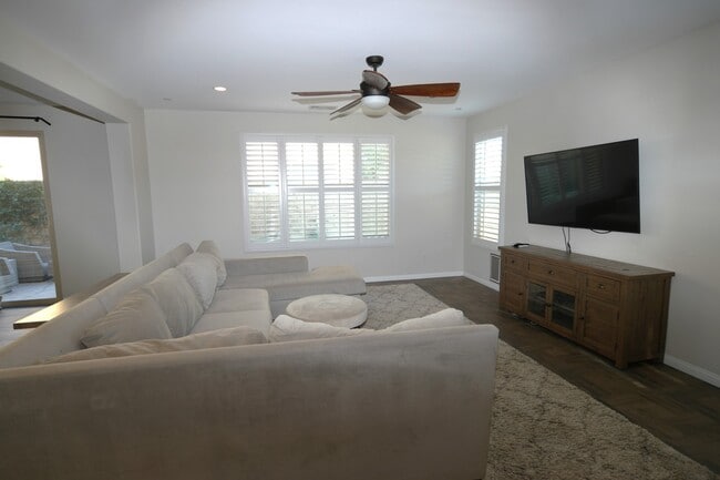 Building Photo - 13373 Shoreham Dr