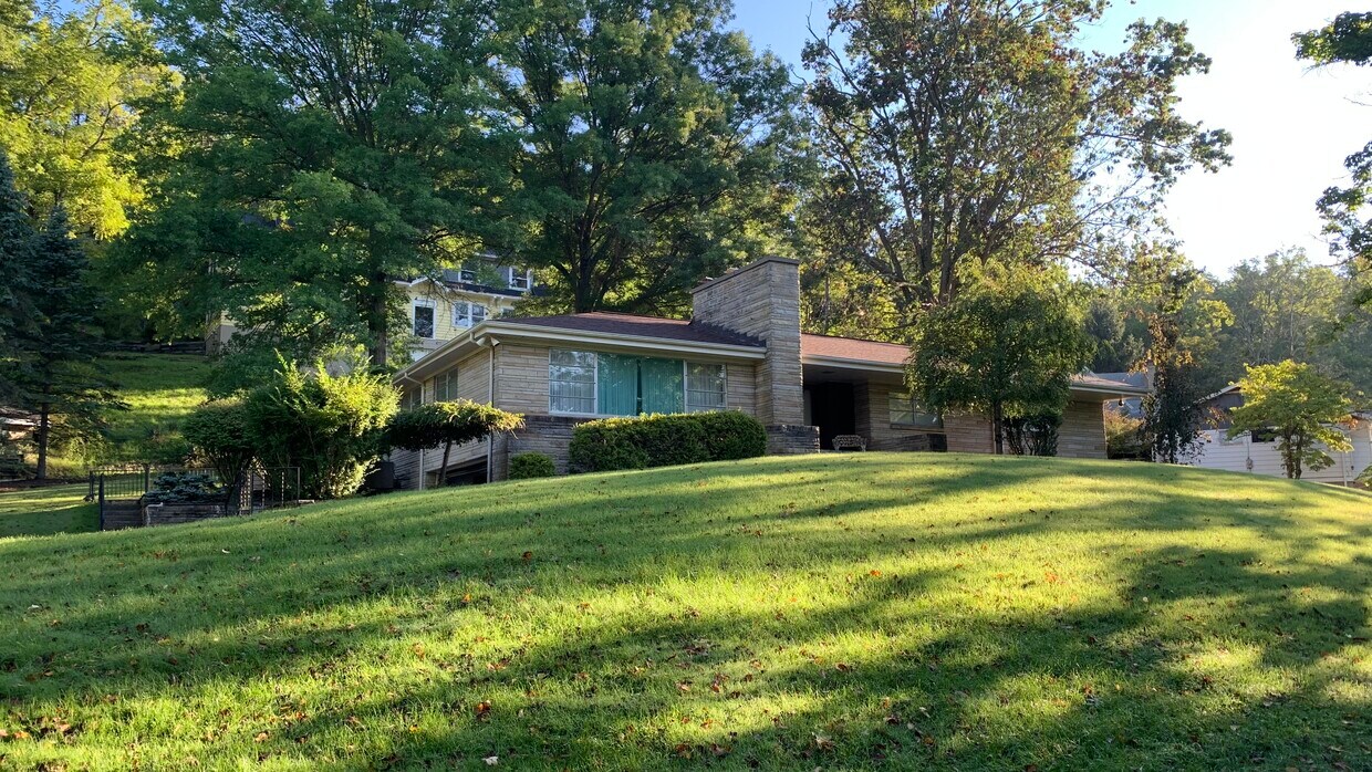 20 Arlington Dr, Wheeling, WV 26003 House Rental in Wheeling, WV