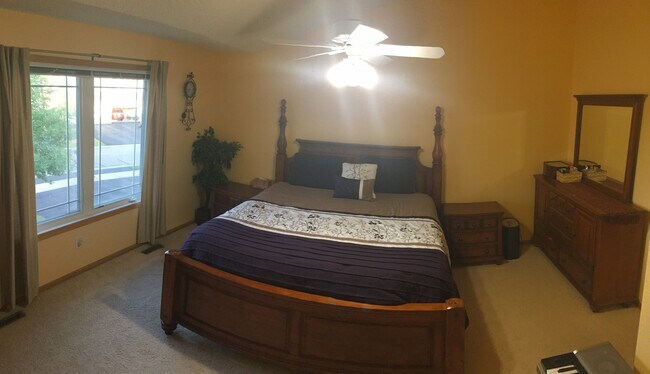 Foto del edificio - 5039 Archer Ln N