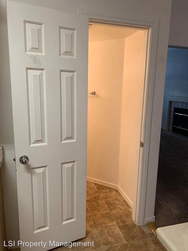 Building Photo - 2 br, 2.5 bath House - 1643 Aspen Meadow D...