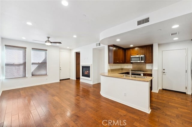 Building Photo - 37 Beacon Way