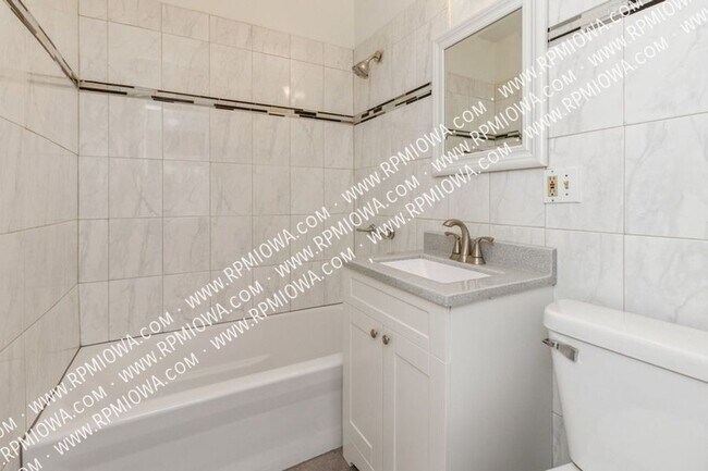 Foto del edificio - 3919 14th St